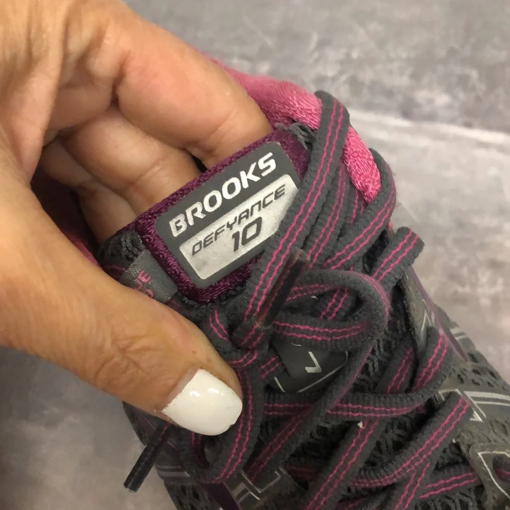 Brooks Defyance 10 - Womens Running Shoes‎ size 6.5